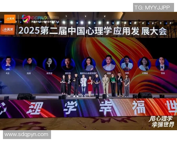 古铁雷斯的传奇人生与他在现代足球中的影响力探讨